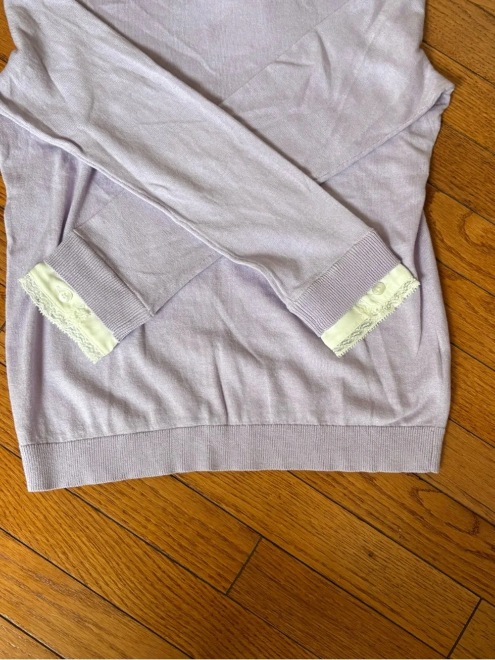 Lilac Sweater with White Lace Collar - Picture 4 of 6